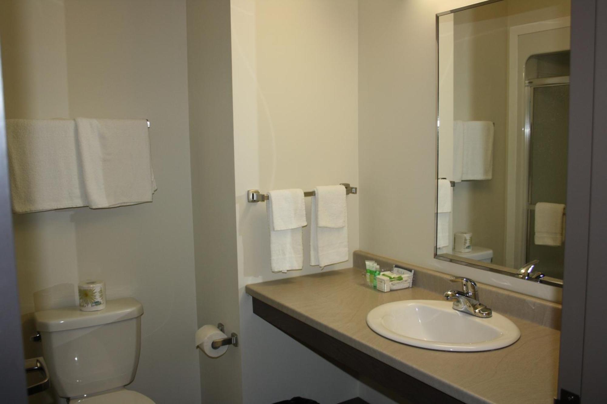 Crossroads Inn & Suites Paradise ห้อง รูปภาพ
