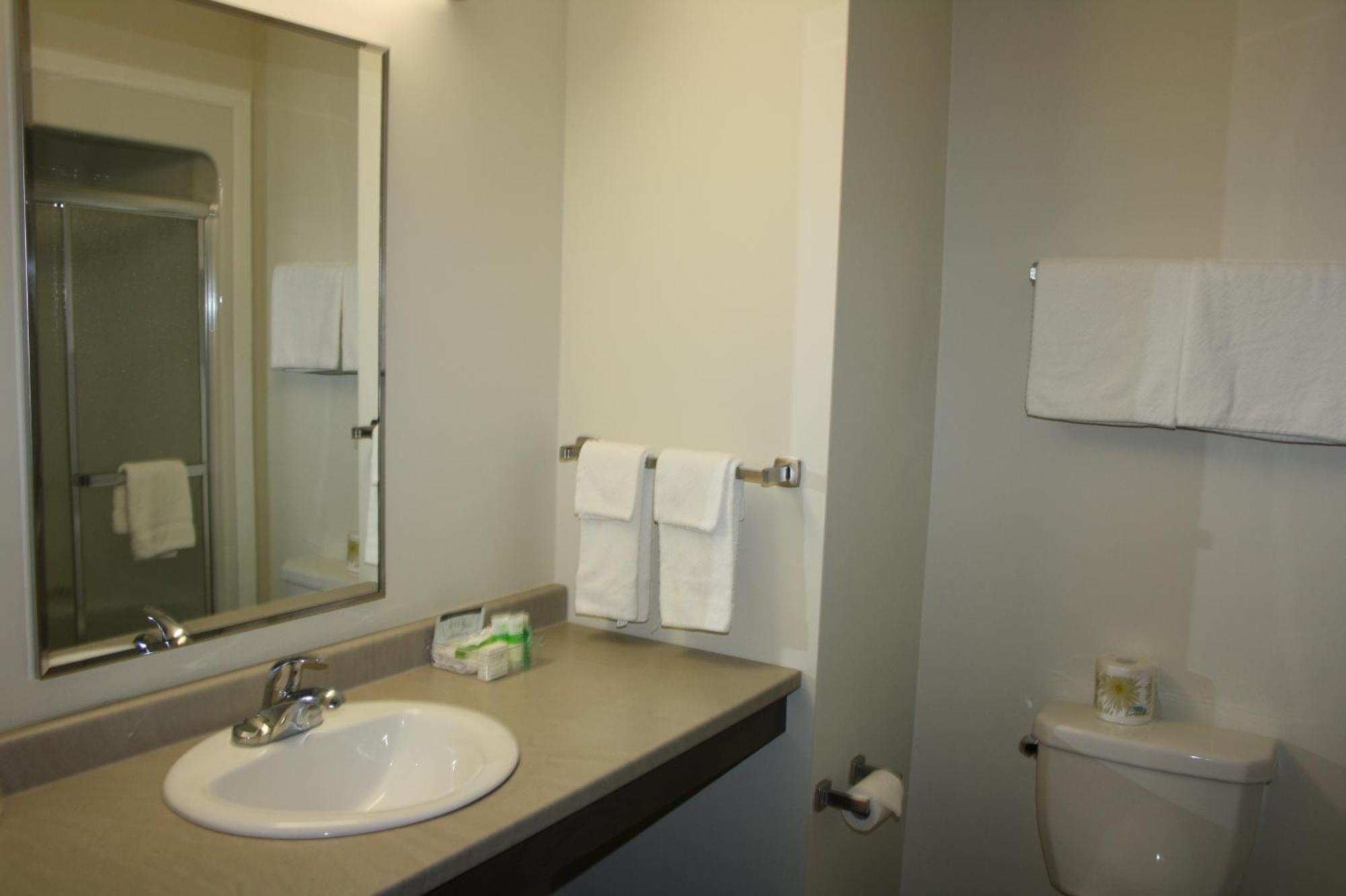 Crossroads Inn & Suites Paradise ห้อง รูปภาพ